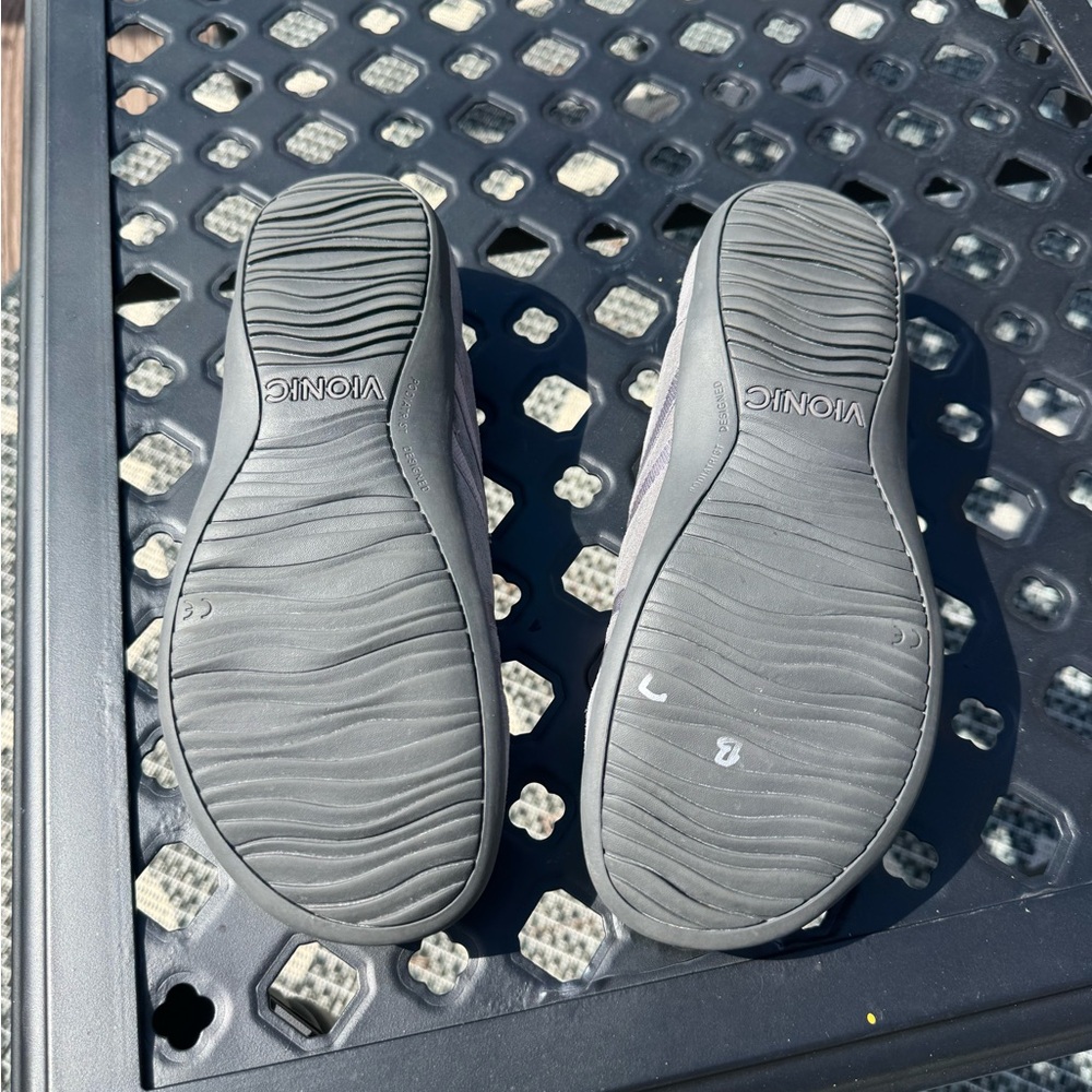 Vionic Gray soft Casual slip-one sandals ☕️🐰 - Picture 5 of 8